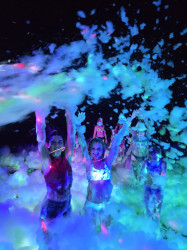 20240921 204057 1728146333 2 Glow in the Dark Foam Party