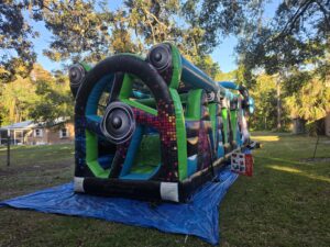 inflatable obstacle course rental Lutz Florida backyard party