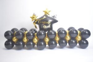 graduation table balloons